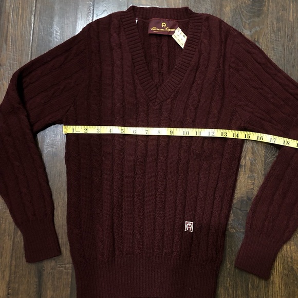 NWT Vintage 80’s Etienne Aigner Cable Knit Sweater Maroon Size Small V Neck - Picture 6 of 7